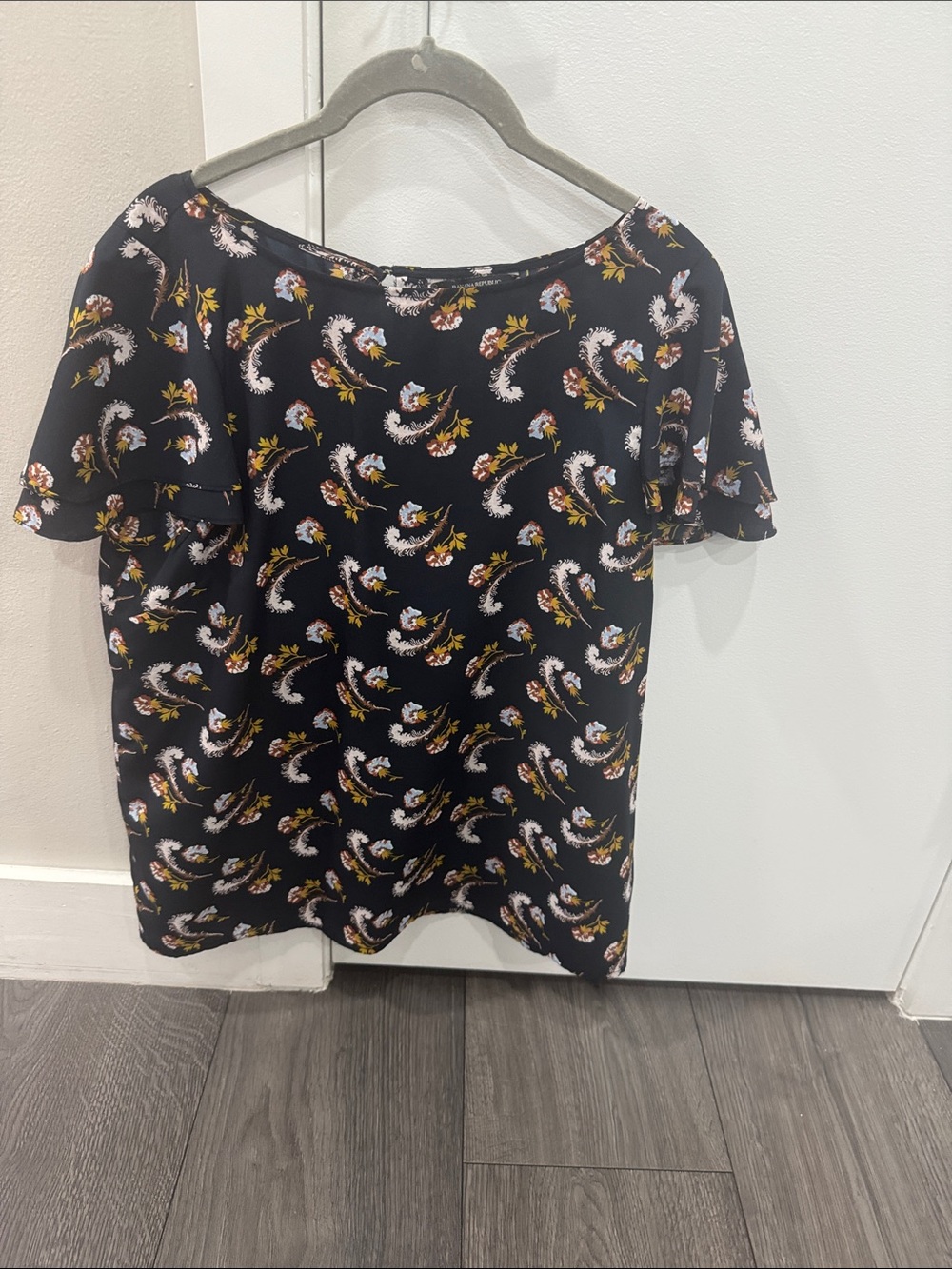 Banana Republic Navy Floral Paisley Short-Sleeve Blouse